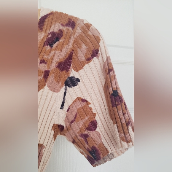 Floral Sweater Top - Picture 2 of 2